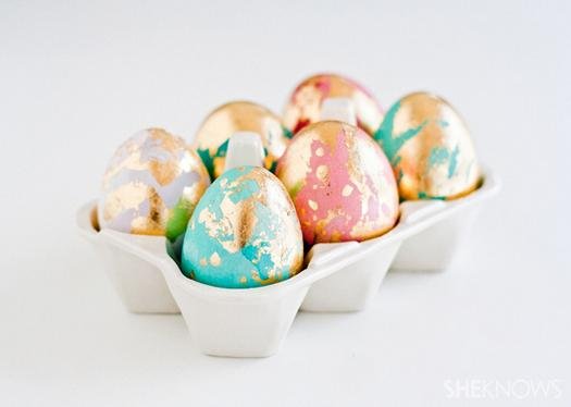  Незвичайний спосіб декору великодніх яєць з допомогою поталі.