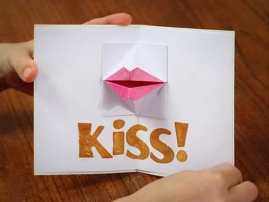 Робимо листівку з поцілунком на Валентинів день