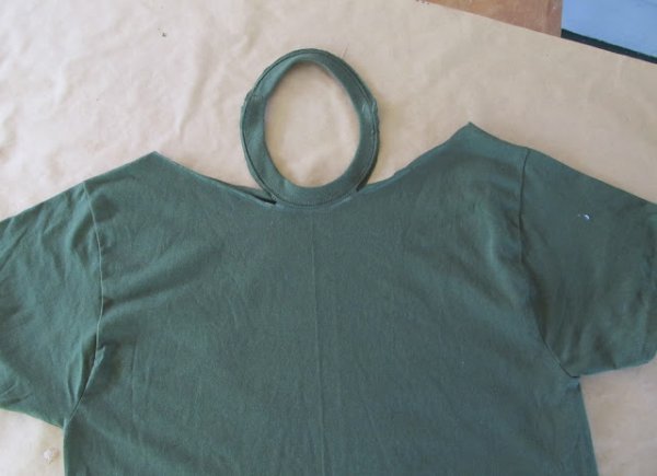  Переробка старої футболки в стильну туніку МК.