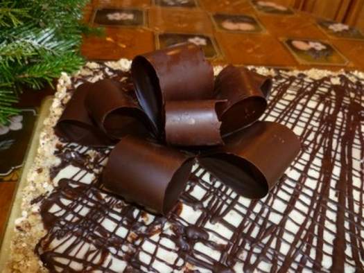  Як зробити шоколадний бант для прикраси торта