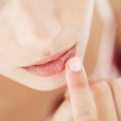  Застуда на губі: як лікувати при вагітності, засіб мазь