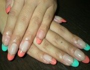  Як фарбувати нігті двома кольорами