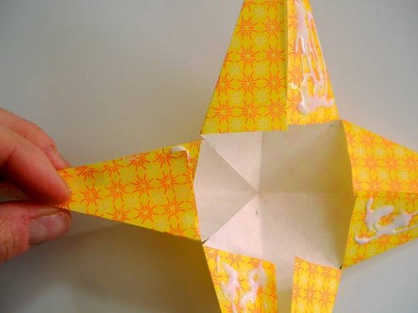  Новорічні прикраси, восьмикутна зірка з паперу.