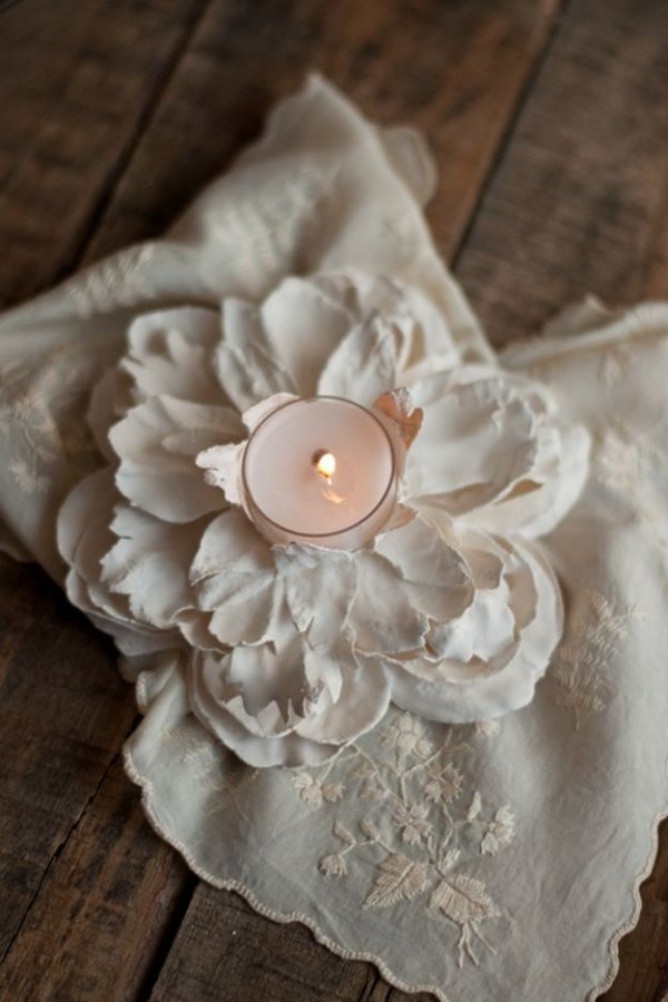  Робимо оригінальний свічник квітка з гіпсу.