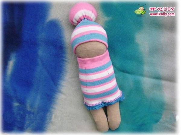  Забавна лялечка з носка своїми руками.