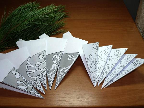 7221ec445ef880d41c5a97538116da3d Сніжинки з паперу: роздрукувати шаблони для вирізання, як скласти папір, ідеї багатогранних прикрас
