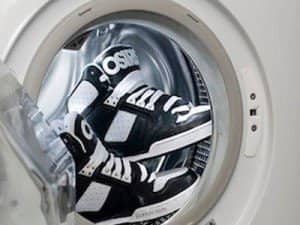 0d2c16c76e527f7d91cf87748b65fb14 Як прати кросівки в пральній машині (Відео)