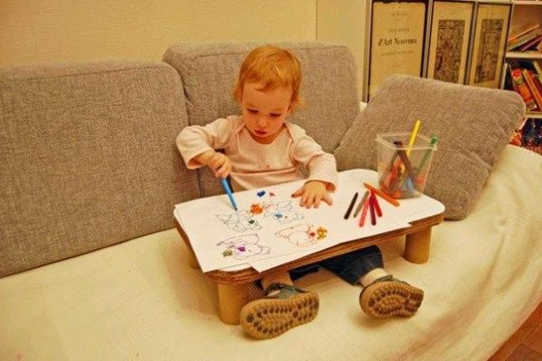 96c079c259fa829c1b40f9a8dc6474f4 Як зробити картонний столик для дитини