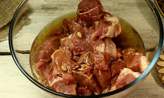  Шашлик зі свинини. Рецепти смачних маринадів для шашлику, щоб вийшов соковитим і мяким