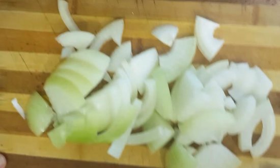  Найсмачніші салати на зиму з баклажанів — 7 рецептів заготовок