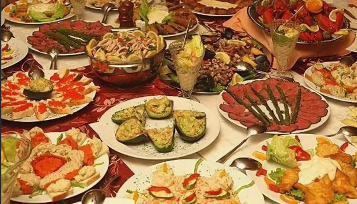  Меню на святковий стіл на день народження вдома — салати, закуски, гаряче, десерти