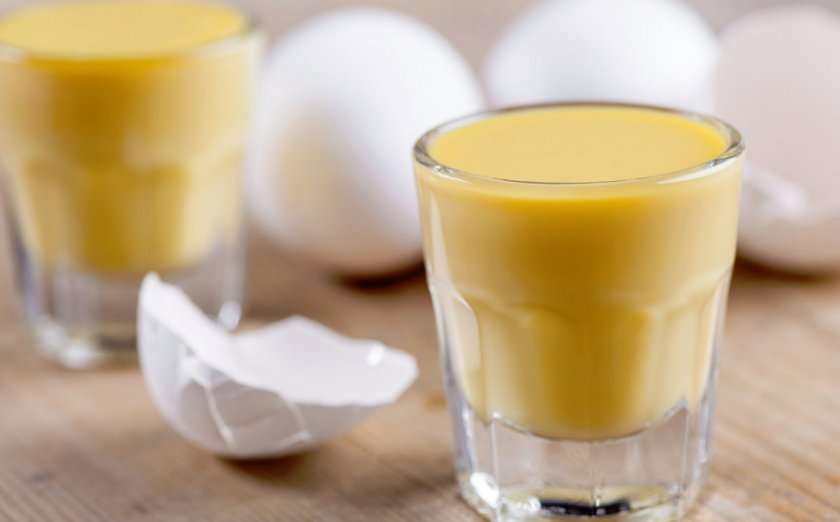 36decef94b455ba7a8c53233dea85a59 Корисно пити сирі курячі яйця чоловікам, жінкам і дітям: властивості від вживання в їжу, можливу шкоду