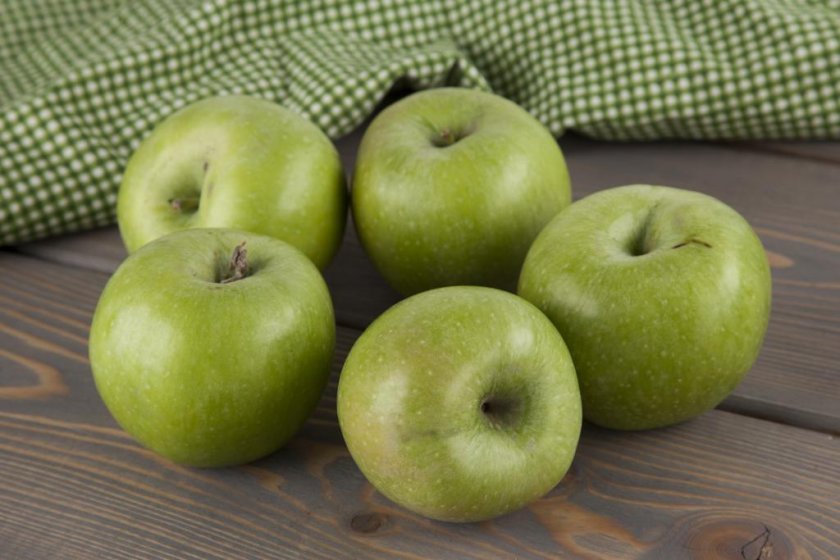 d8c038da4209e7c945edbce88a3f5ab7 Калорійність сорти яблук Симиренка: кількість калорій на 1 штуці і в 100 грамах яблук, корисні властивості і склад