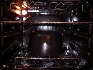 283aafa29f02b9638c20d10b38de6989 Як очистити чавунну сковороду від іржі (Відео)