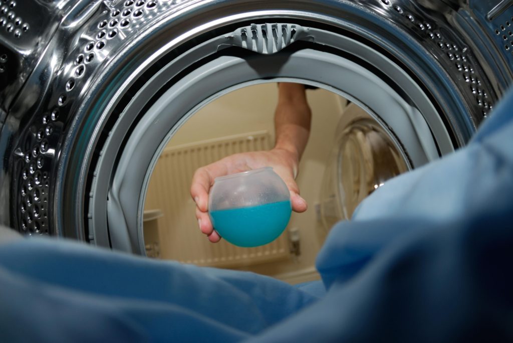 63a67bf9a600549b680e252513d07fb7 Як прати в пральній машині: рекомендації по сушінню та прасуванні