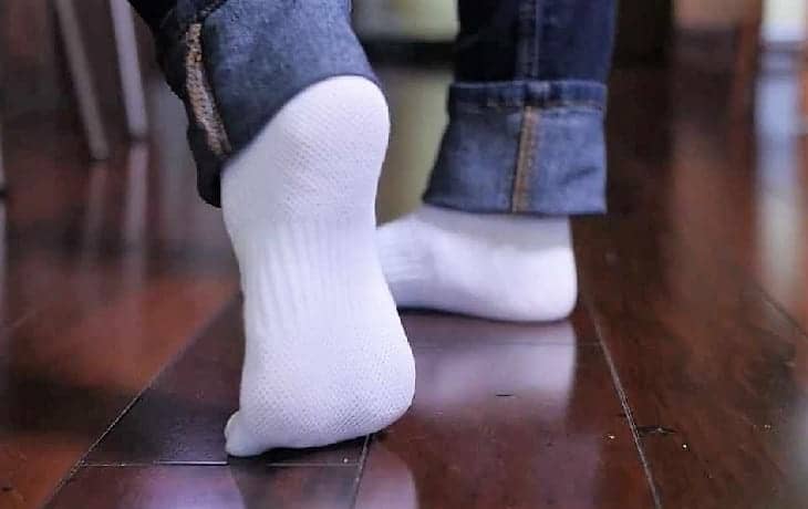 807de0a91d61fbd133b41e2bfa1a3a5b Як відіпрати білі шкарпетки в домашніх умовах: 8 способів