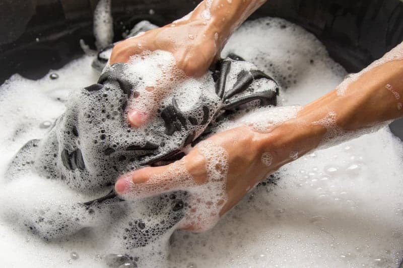 8c18a22c2ae72f1ccef65ae76de663c8 Ручне прання: як правильно прати речі руками