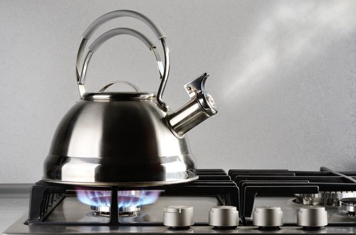 fd5878fdec7f4a75c343a5b4254aadc8 Як почистити чайник з нержавіючої сталі зовні від жиру і нагару
