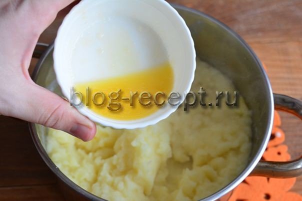 04ec3fbdc25e8a921b544d8941d02aad Як приготувати картопляне пюре на молоці, вершках, на воді