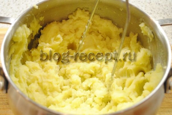 70fe529360800a03c3e55f630bafef67 Як приготувати картопляне пюре на молоці, вершках, на воді