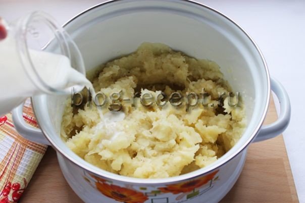 85d93ecbfcedd57c225340e519394320 Як приготувати картопляне пюре на молоці, вершках, на воді