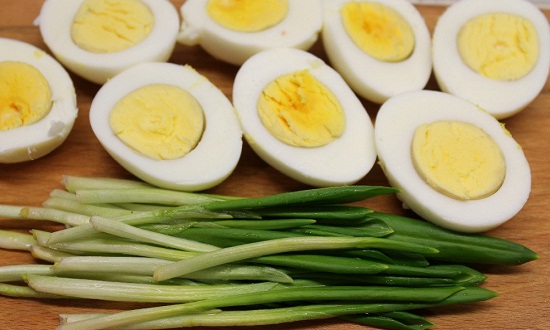  Як приготувати зелений борщ зі щавлем і яйцем — 6 простих рецептів з різними інгредієнтами.