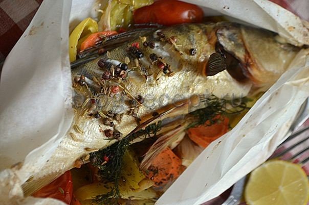 e4c8f2a57c1871efd6e75fbf106a2e41 Прості, смачні й корисні рецепти риби з овочами в духовці