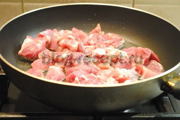 faed8cd6881d09adfba4938dea9cf8f2 Рецепти приготування плову зі свининою на сковороді і в казані