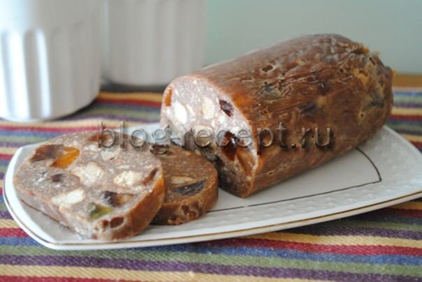 fd4de1a1c9433a66d273d996c1899f69 Два рецепту з фото солодкої ковбаси: з горіхами і з мармеладом