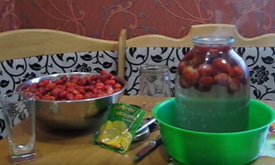  Компот з полуниці на зиму на 3 літрову банку — 6 простих рецептів компоту