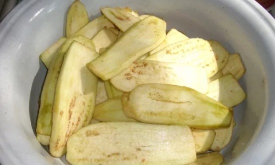  Салат з баклажанів Тещин язик — прості рецепти гострої закуски на зиму