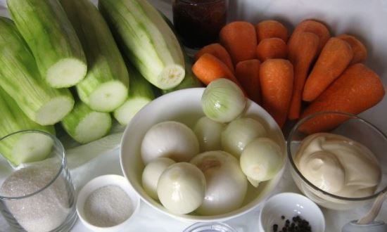  Сама смачна ікра з кабачків на зиму — кращі рецепти заготовок