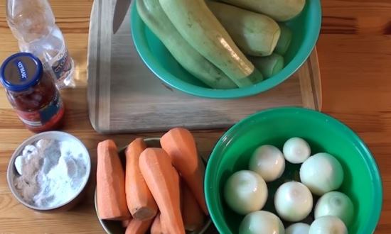  Сама смачна ікра з кабачків на зиму — кращі рецепти заготовок