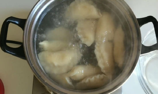  Вареники з картоплею: рецепти приготування смачних домашніх вареників