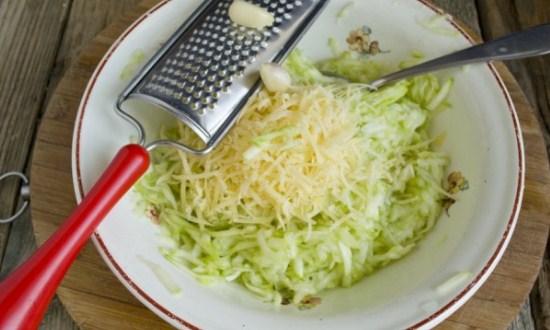  Смачні оладки з кабачків — 6 простих рецептів приготування оладок кабачкового