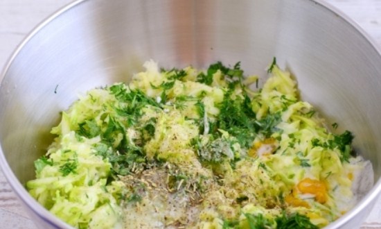  Смачні оладки з кабачків — 6 простих рецептів приготування оладок кабачкового