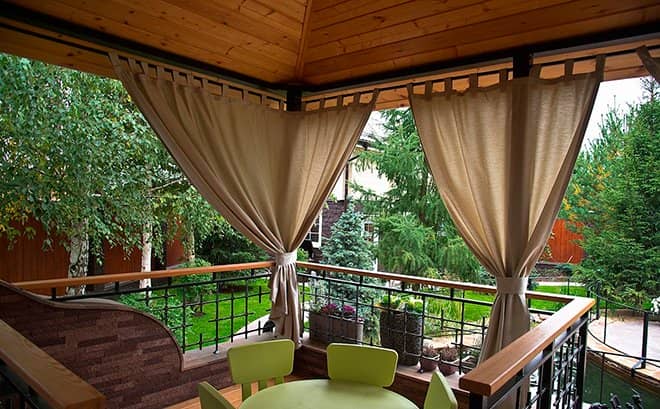 kak pravilno vybrat shtory dlya sadovojj besedki ili verandy 59 Як правильно вибрати штори для садової альтанки або веранди?