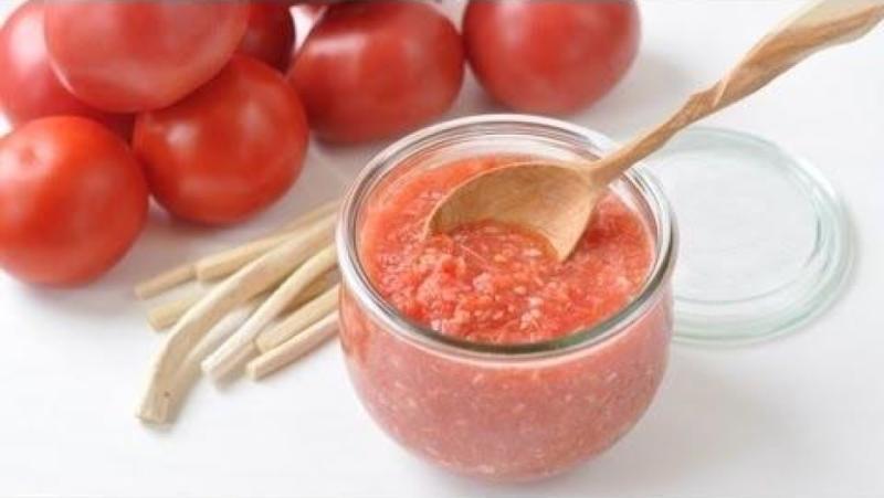 khrenovina s pomidorami i chesnokom: kak prigotovit khrenoder s pomidorami na zimu82 Чортівня з помідорами і часником: як приготувати хренодер з помідорами на зиму