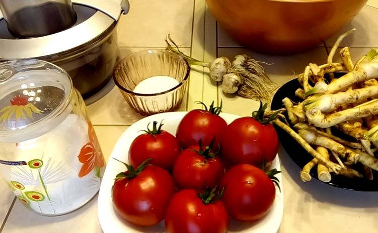 1df334124451f5c3747b4cf5021d0f8a Гострий соус з помідор без варіння на зиму. 7 класичних рецептів приготування хренодера з хріном