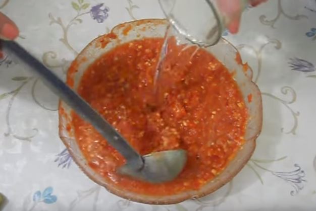 4fd270f739761cdceafb149b2d05c37e Гострий соус з помідор без варіння на зиму. 7 класичних рецептів приготування хренодера з хріном
