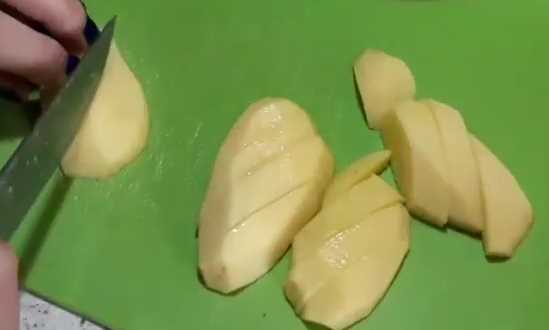  Картопля тушкована з куркою — рецепти смачної страви