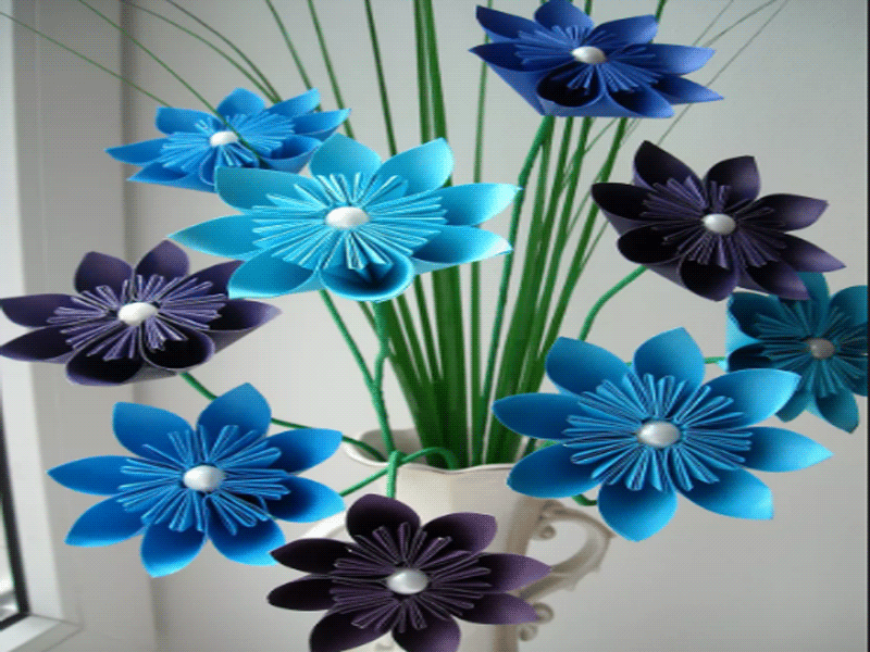 50c61a6db87a47f30f5816f1db9580ee Як зробити квіти на 8 березня своїми руками — кращі ідеї з гофрованого паперу та серветок