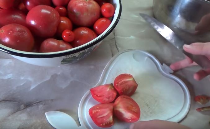 5ff286528590b52541fe7416d3119412 Томатний сік у домашніх умовах — як приготувати дуже смачний сік з помідорів на зиму