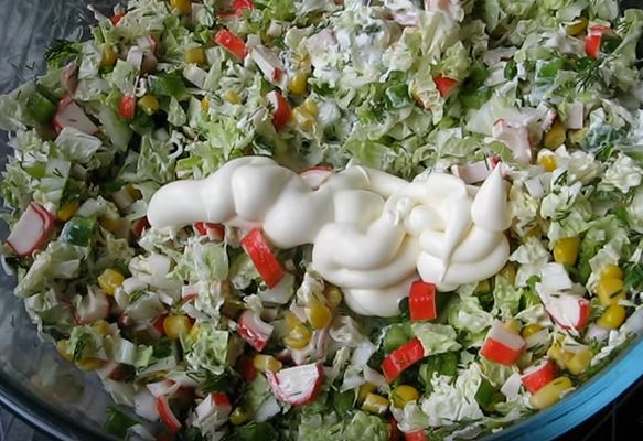 791ce542173ccd90986d5e6b8c7b5dc7 Салат з крабовими паличками — 8 найсмачніших рецептів крабового салату