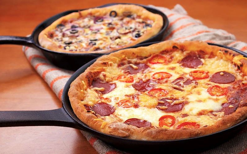 8147d6c4566968f10aea4f6c9cadf95d Піца на сковороді — швидкі рецепти піци за 10 хвилин