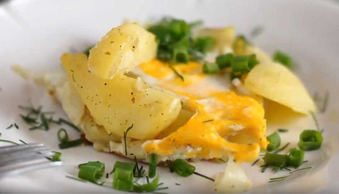  Смажена картопля на сковороді з скоринкою — найсмачніші рецепти