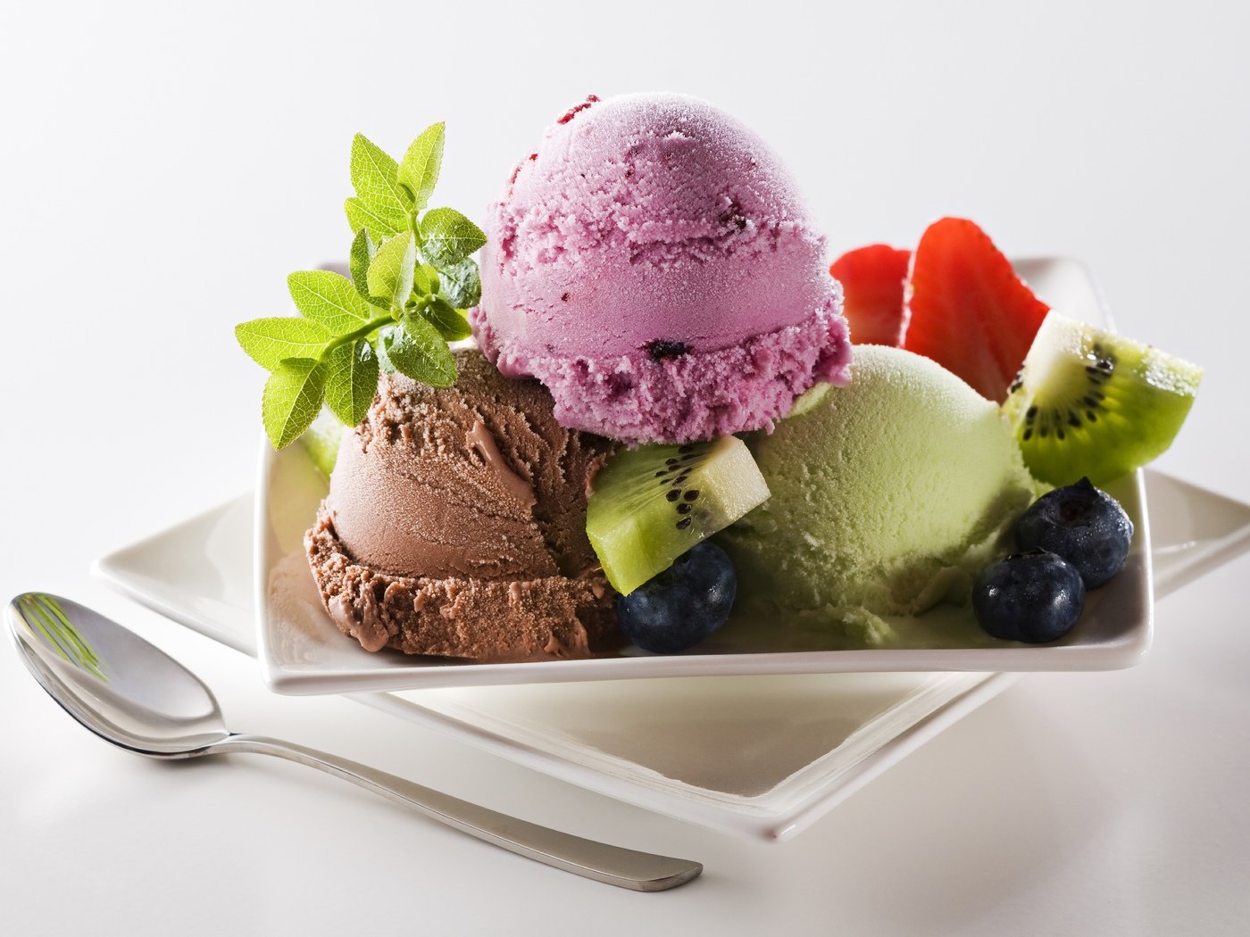 kalorijjnost i ves morozhenogo v vafelnom stakanchike18 Калорійність і вага морозива у вафельному стаканчику