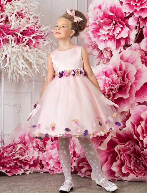 samye krasivye novogodnie platya dlya devochek: foto idei223 Найкрасивіші новорічні сукні для дівчаток: фото ідеї