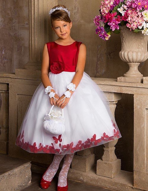  Найкрасивіші новорічні сукні для дівчаток: фото ідеї