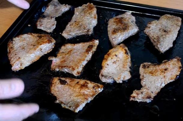 4502cea0d2a2c444cf39820351e5fde8 Відбивні з яловичини: як приготувати яловичі відбивні, щоб були мякі і соковиті